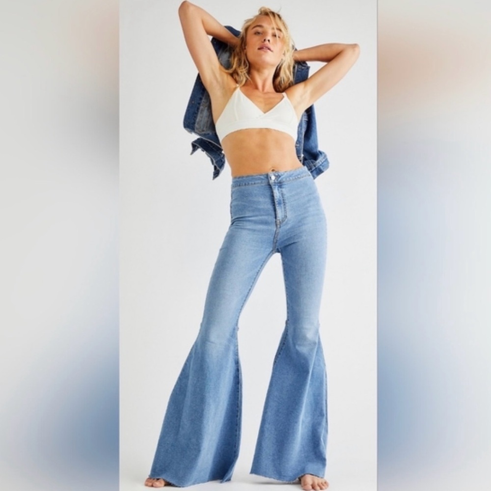 Free People - We The Free‎ Flared Blue Jeans Sz 28